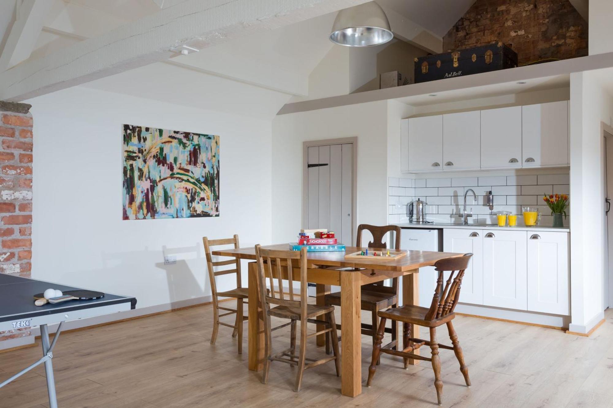 The Barn At Plas Ashpool Sleeps 8 Llandyrnog Kültér fotó