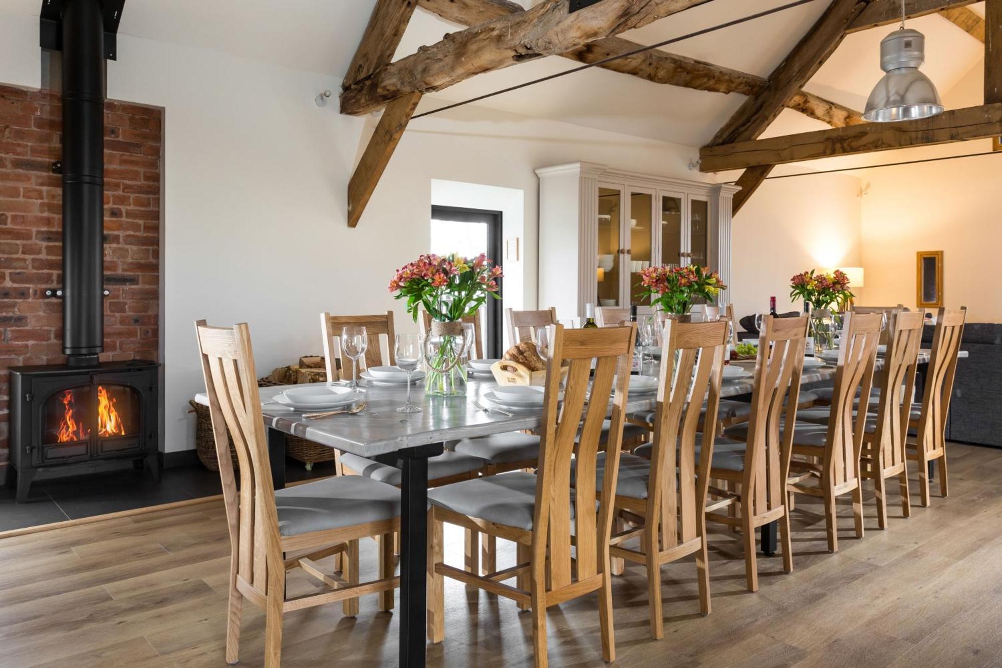 The Barn At Plas Ashpool Sleeps 8 Llandyrnog Kültér fotó